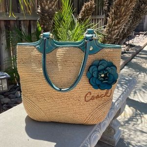 Coach Bleecker Y2K Straw Bucket Tote Bag blue/teal Vachetta Leather Rose F13373